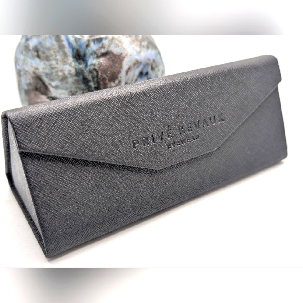 Privé Revaux Gray Sunglasses‎ Case